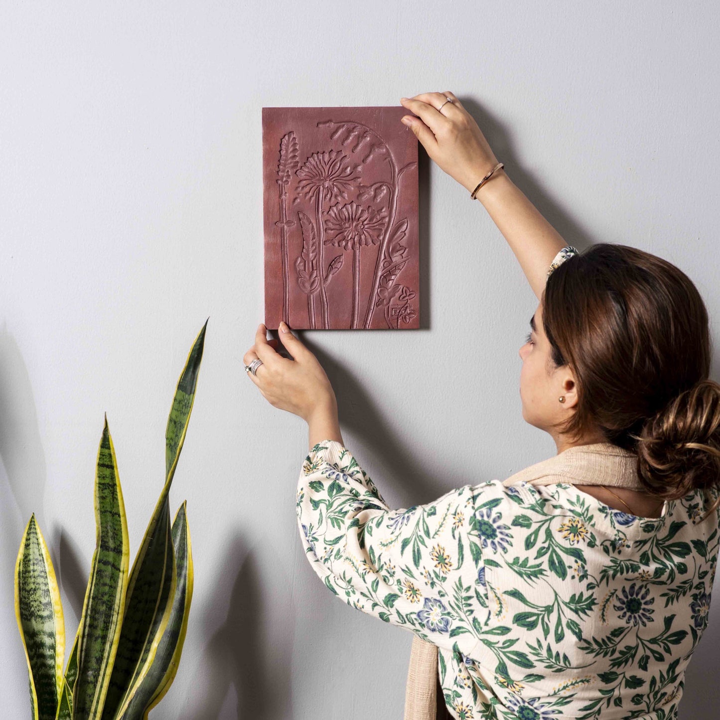 Terracotta Breeze – Luxury Dandelion Carved Wall Plate