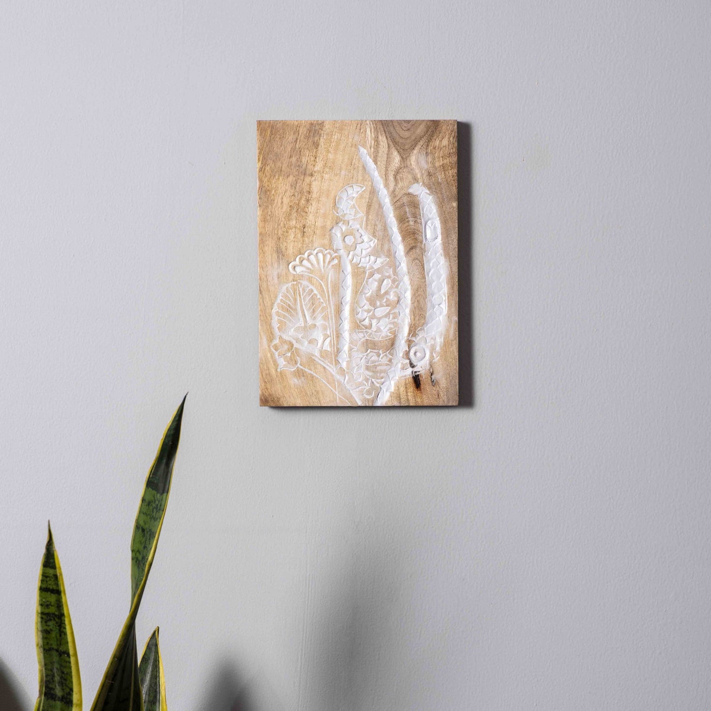 Grande Fleur – Light Wood Carved Luxury Wall Plate