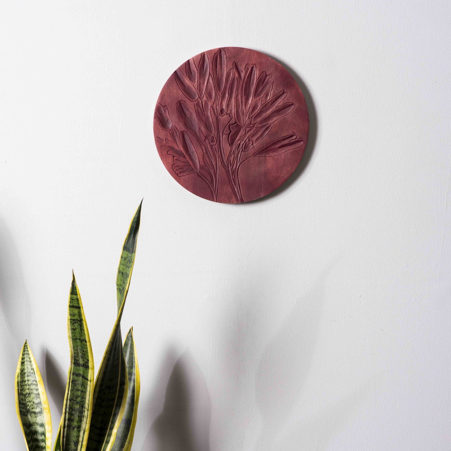 Crimson Petals – Luxury Floral Carved Round Wall Plate