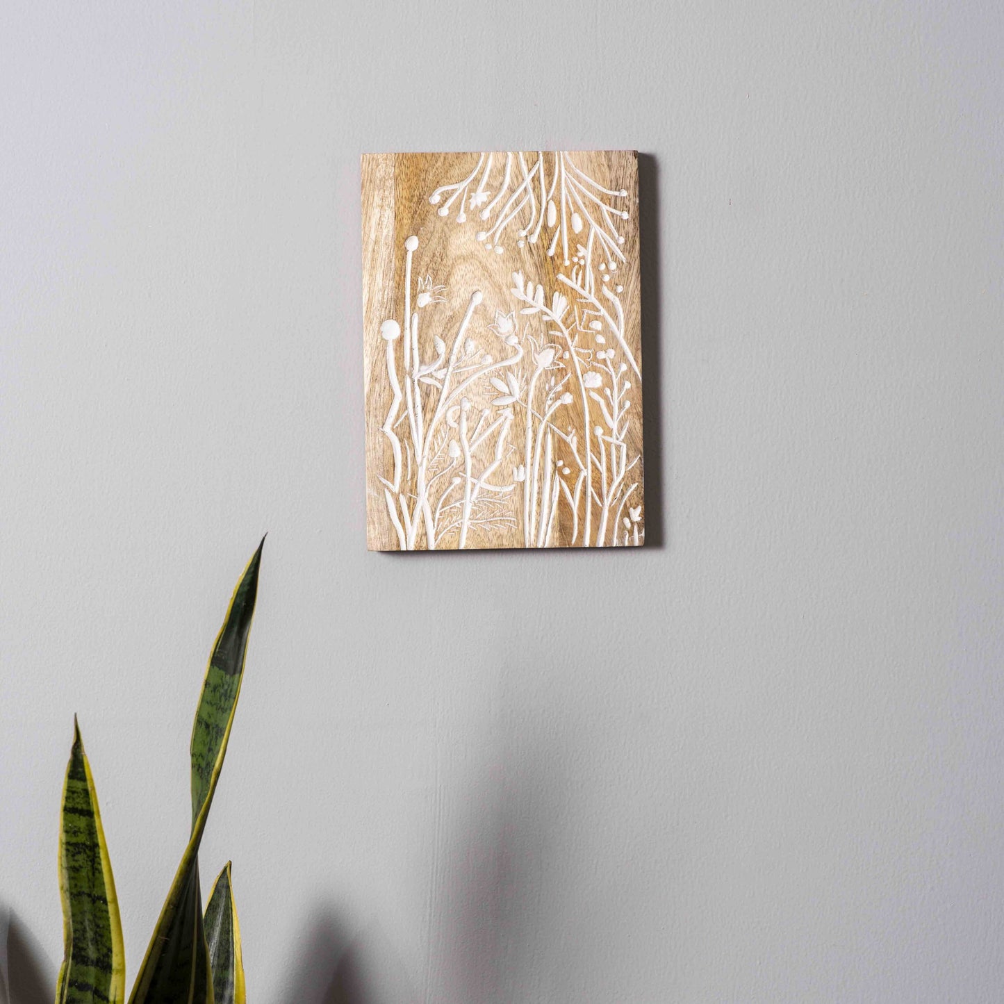 Nature's Whisper – Handcrafted Stem and Leaf Carved Wall Plate