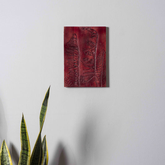 Scarlet Palm – Carved Luxury Wall Plate