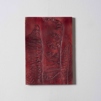 Scarlet Palm – Carved Luxury Wall Plate